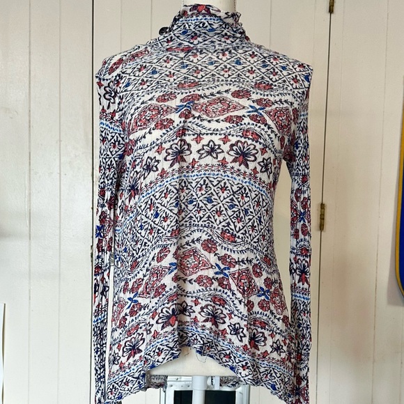 Lucky Brand Floral Long Sleeve Turtle Neck Shirt Large Blue White Boho - Picture 9 of 9